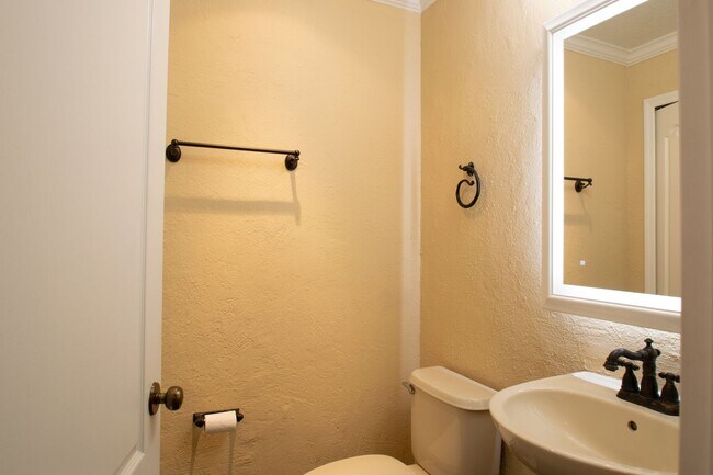 Building Photo - Corner Lot, 4 Bedroom Home with Pool at No...