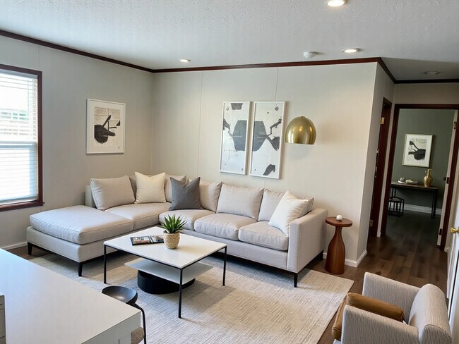 Building Photo - 709 N Collins Fwy