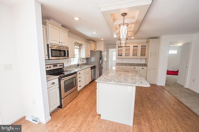 Building Photo - 18 Sabrina Dr