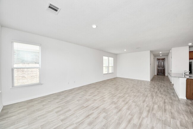 Building Photo - 1270 Glendora Dr