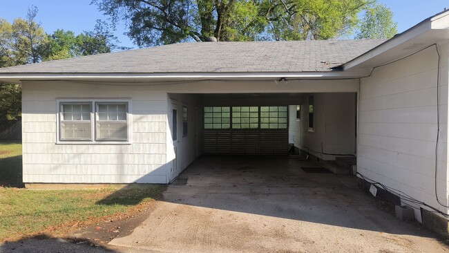 Building Photo - 9300 Dollarway Rd