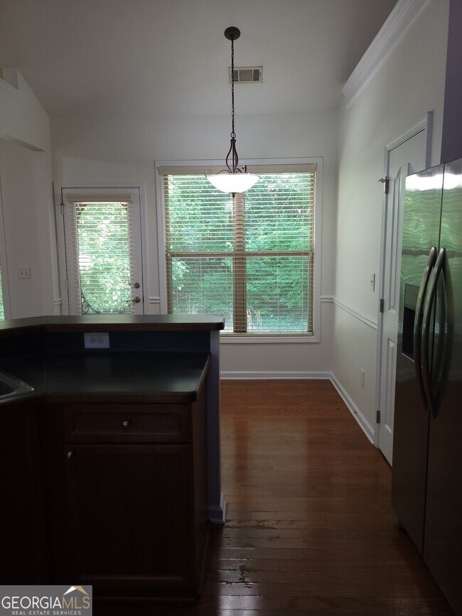 Building Photo - 175 Spinner Dr