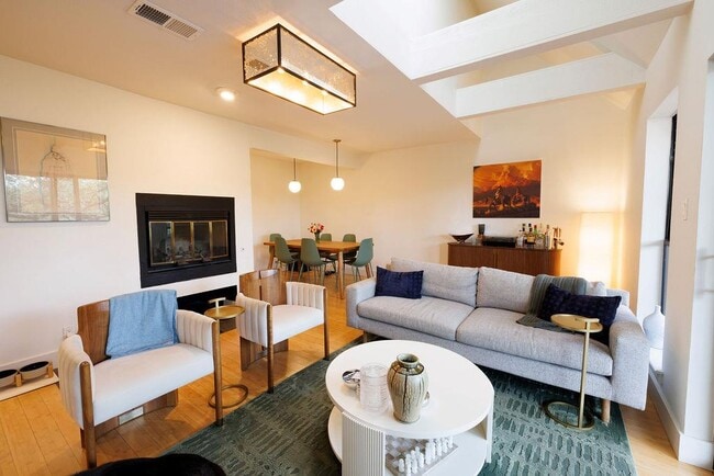 Building Photo - 7320 Cave Hollow Dr