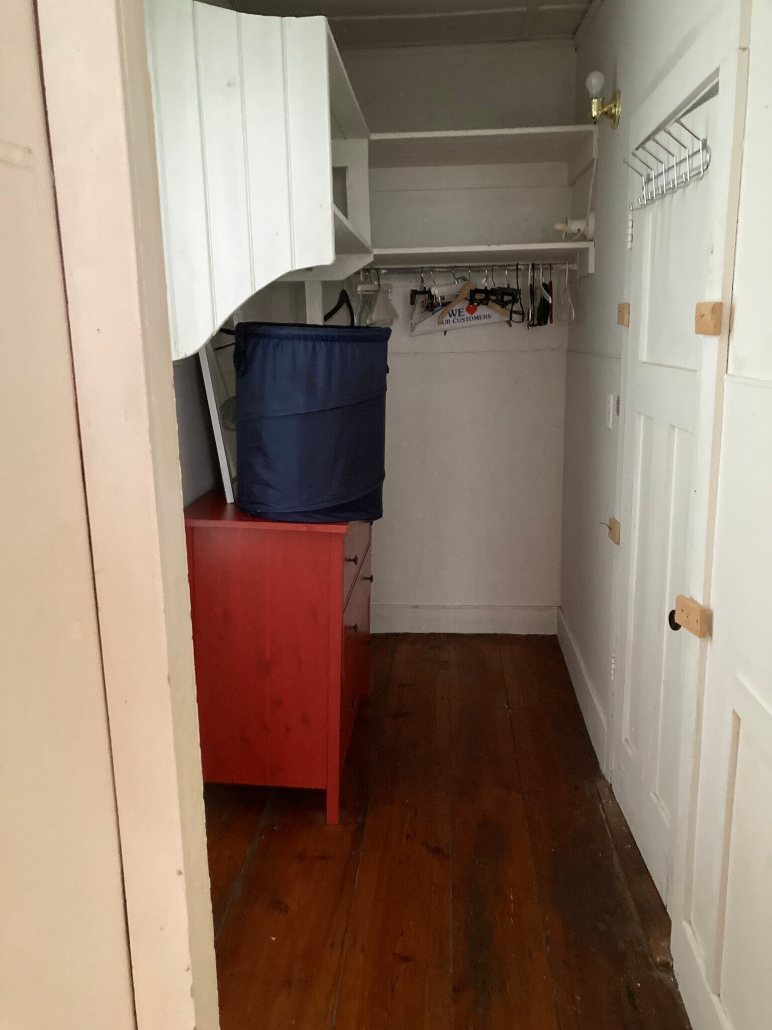 West bedroom walk-in closet - 40 High St