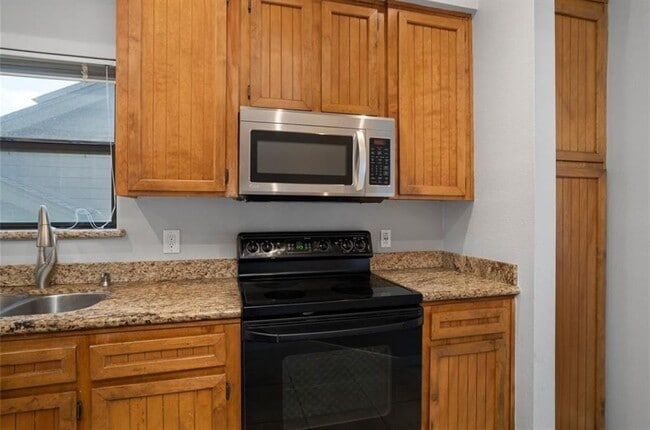 Building Photo - 18104 Starboard Dr