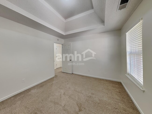 Building Photo - 3232 Spring Mesa Dr SW