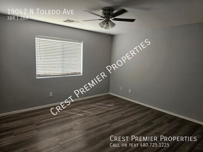 Building Photo - 19042 N Toledo Ave