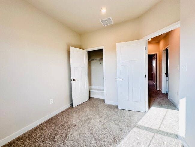 Building Photo - 4023 Purple Flora Bnd