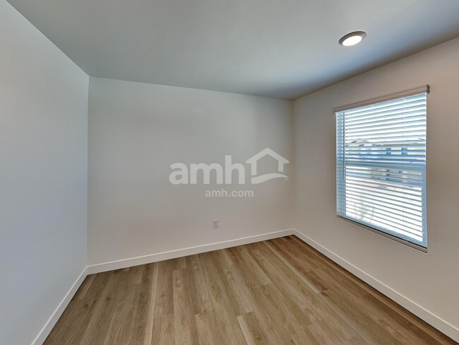 Building Photo - 6484 E Paseo Baranda