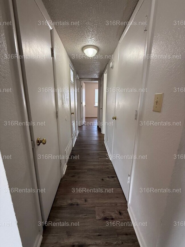 Building Photo - $675 - Accepting SECTION 8/ Housing Voucher 2 bedroom / 1 bathroom - Newly remodeled Apartment