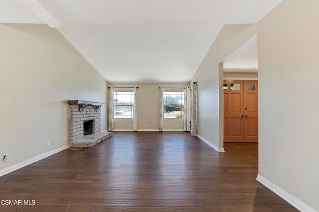 Building Photo - 47 Dorrit Ct