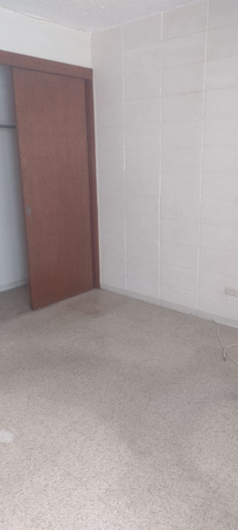 Building Photo - Amazing View 2br,1bath, 1pkg with pool access