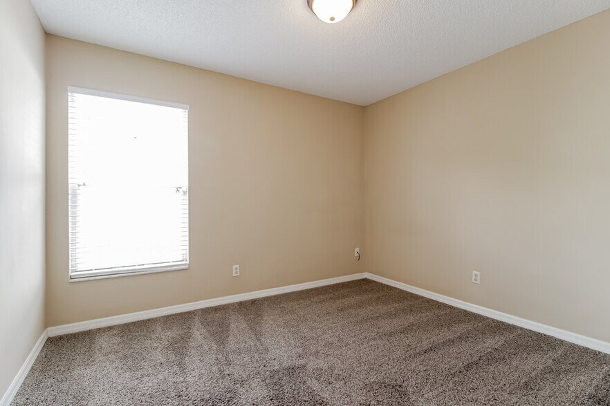 Building Photo - 4307 Boca Woods Dr