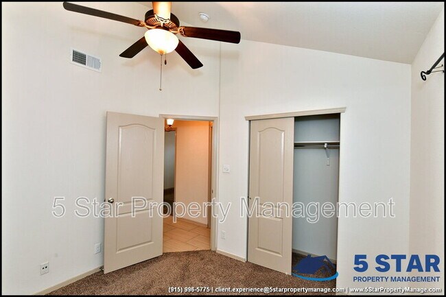 Building Photo - 5005 Moon Ranch Ln