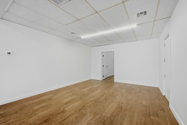 Building Photo - 2531 W Morton St