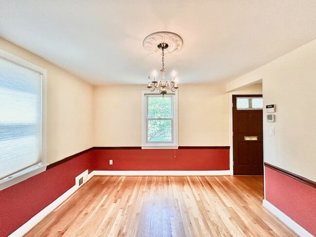 Building Photo - 4523 Gladwyne Dr