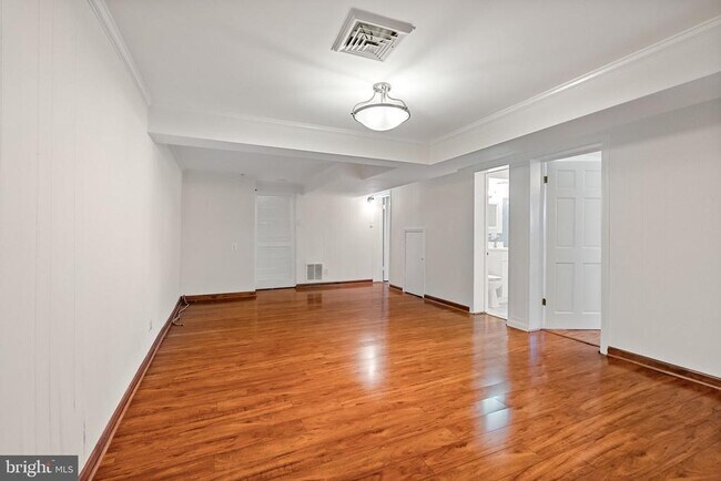 Building Photo - 1602 Woodmoor Ln