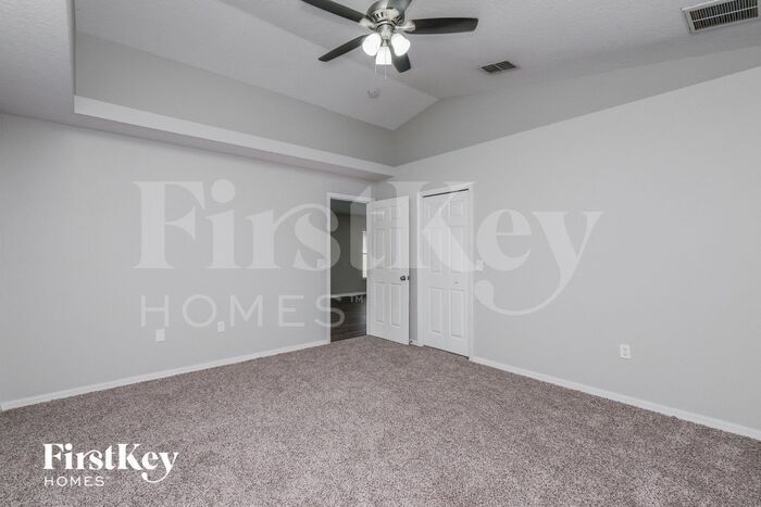 Building Photo - 7829 Prospect Hill Cir