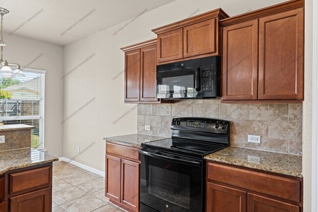 Building Photo - 8012 Redbrush