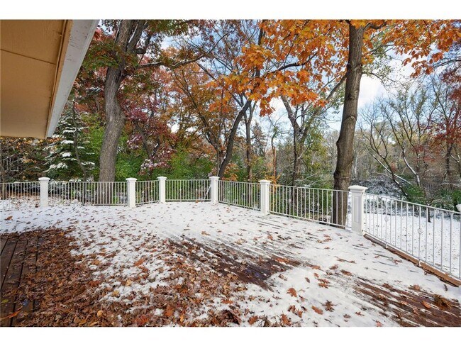 Building Photo - 5207 Doncaster Way