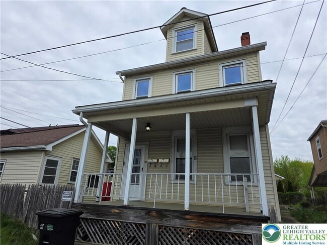 Primary Photo - 612 W Garrison St