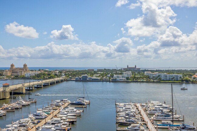Building Photo - 400 N Flagler Dr