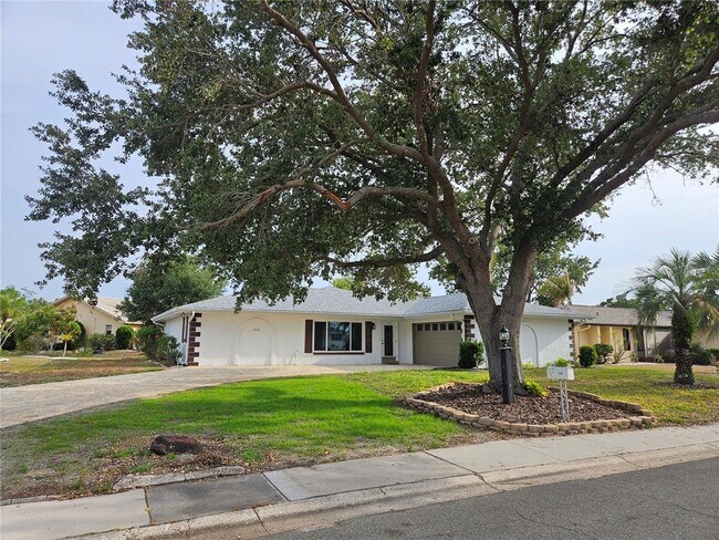 Building Photo - 1508 Flamingo Ln