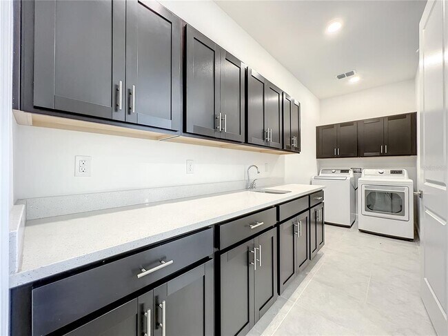 Building Photo - 4379 Renly Ln