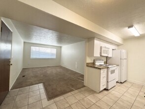 Building Photo - 4770 S Bonair St