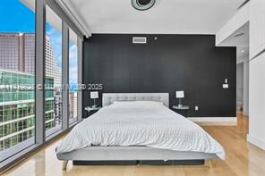 Building Photo - 200 Biscayne Boulevard Way