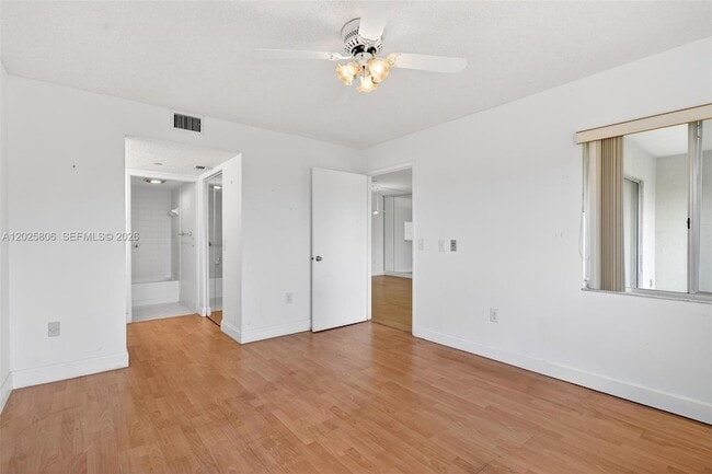 Building Photo - 1650 SW 124th Terrace