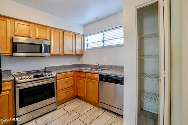 Building Photo - 11640 N 51st Ave