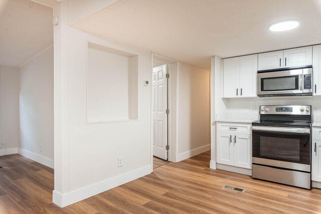 Building Photo - 23023 Watergate Cir