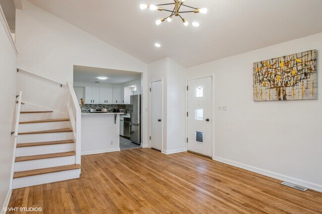 Building Photo - 1317 Ferndale Ave