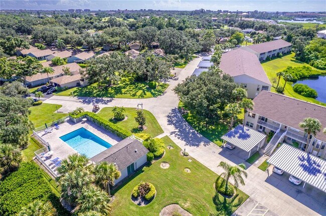 Building Photo - 841 Waterside Dr