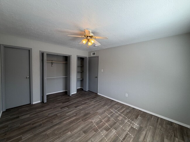 Building Photo - 3 Bedroom Single Story Home Available Near 12th St NW & Menaul Blvd NW!