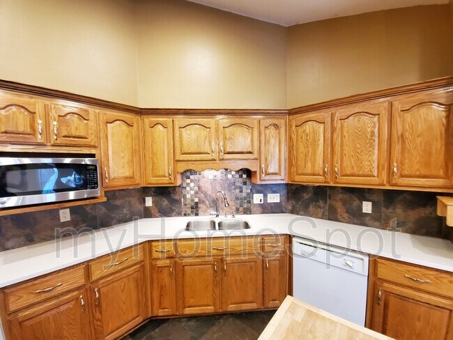 Building Photo - 4219 Spindlewick Dr