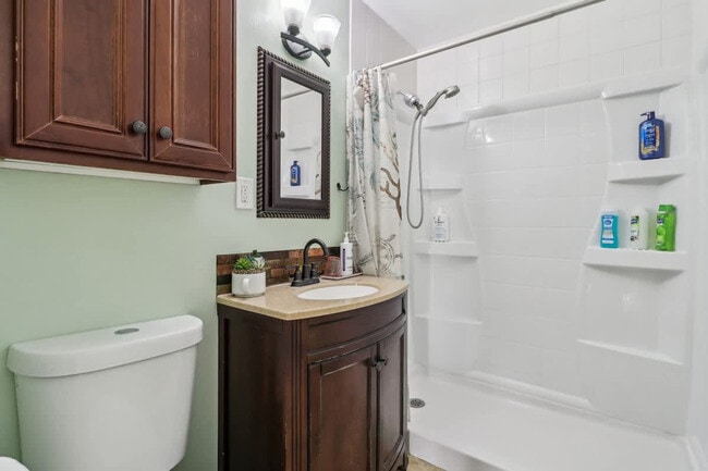 Building Photo - 609 Carlsbad St