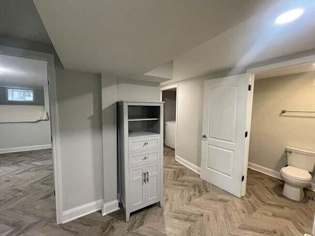 Building Photo - 658 Darlington Cir NE