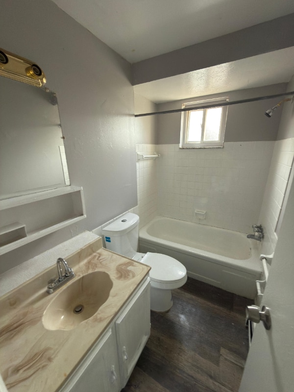 Building Photo - 14835 Euclid Ave