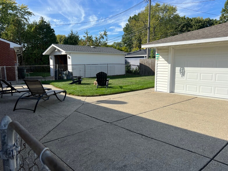 Building Photo - 21223 Crane Ct