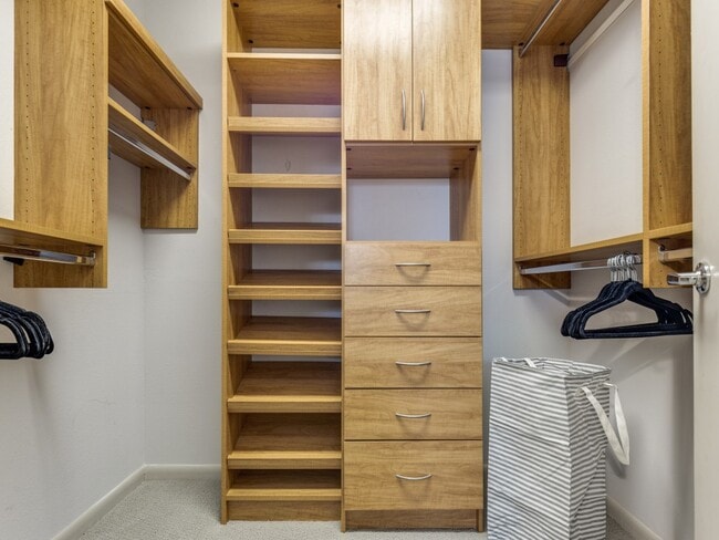 Building Photo - 5219 Kiam St