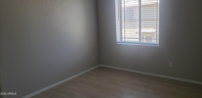 Building Photo - 1225 N 36th St
