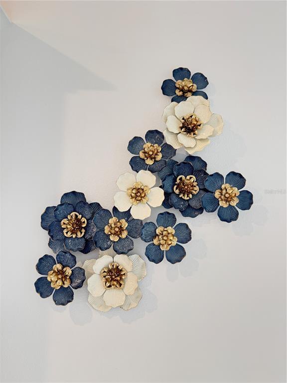 Building Photo - 7117 Dilly Lake Ave