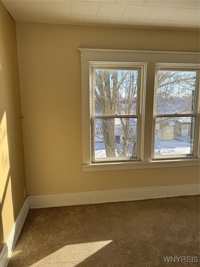 Building Photo - 5 Humphrey Rd