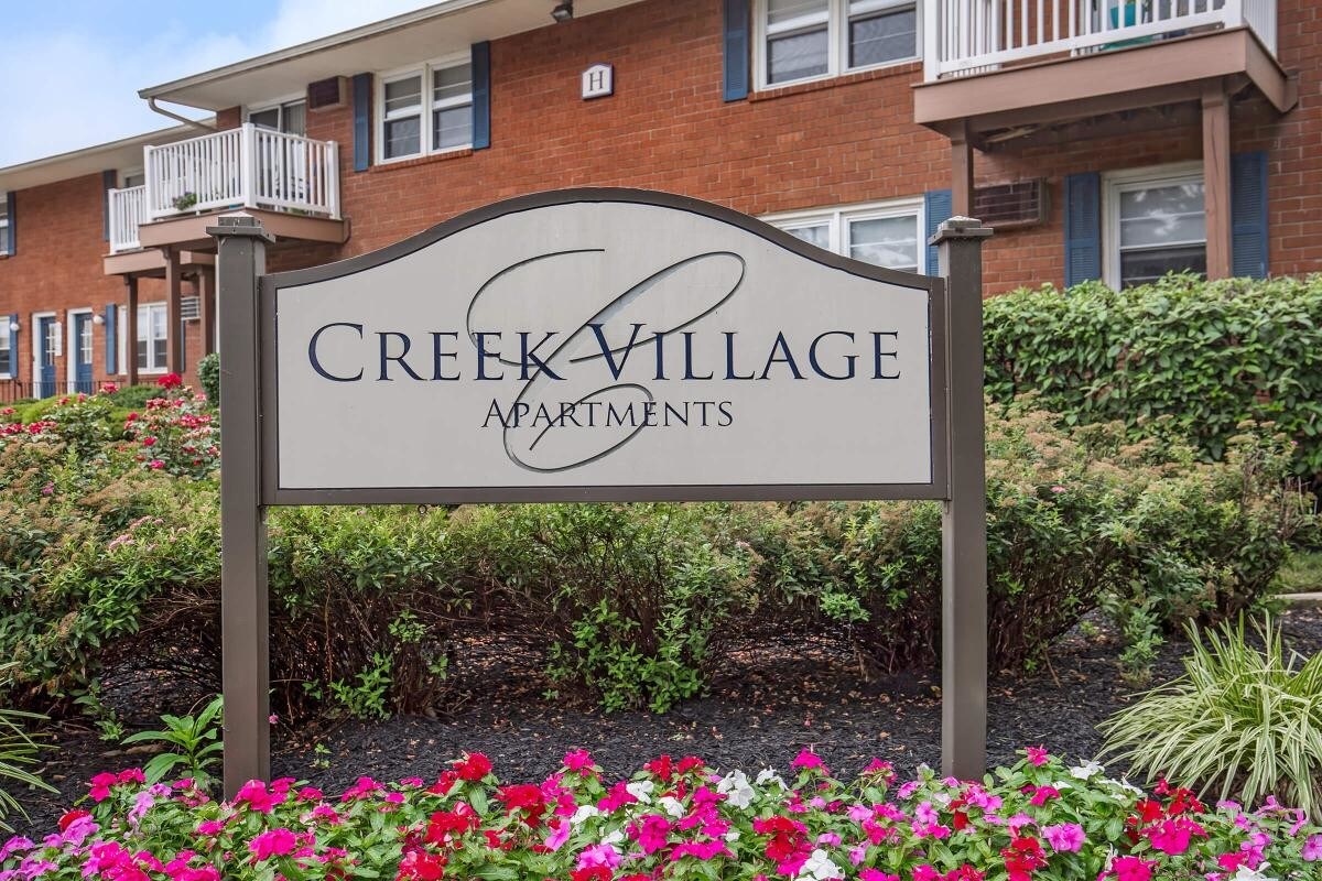 Creek Village Apartments Levittown