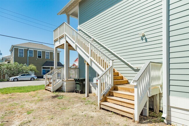 Building Photo - 3228 Avenue R