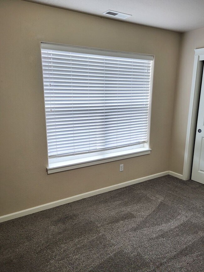 Building Photo - COLTON3607-3617