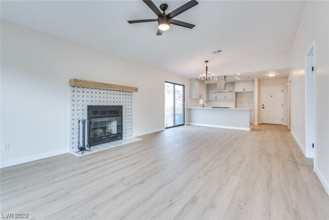 Building Photo - 8437 Lomack Ct