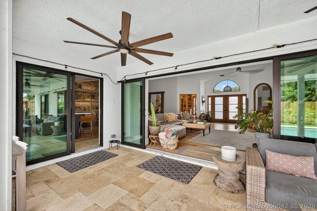 Building Photo - 12897 La Rochelle Cir